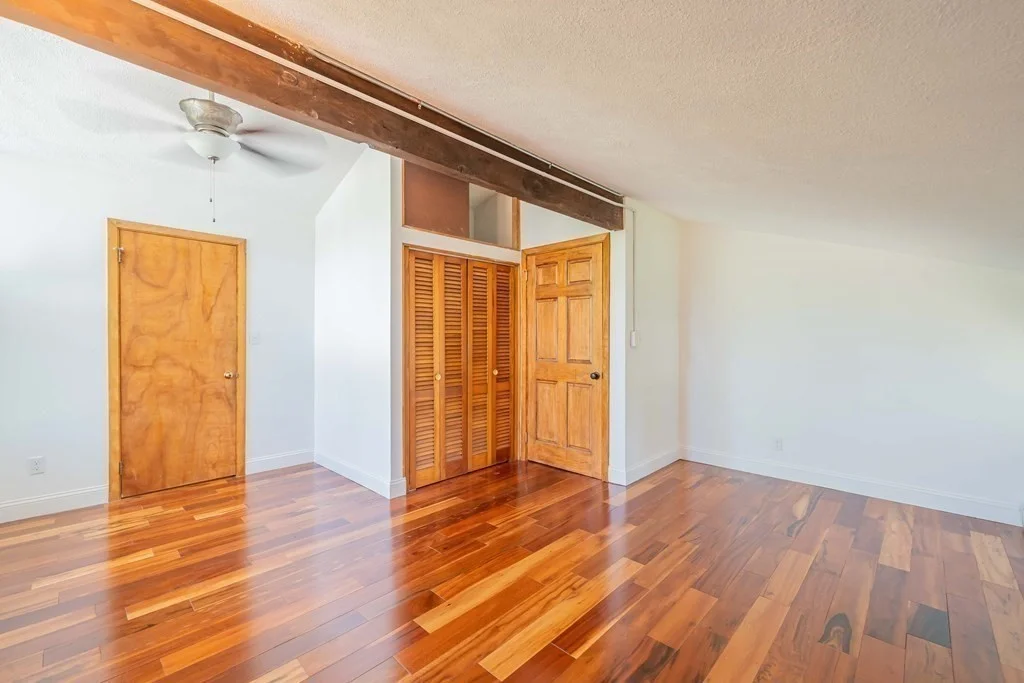 16 Foster Rd, Lexington