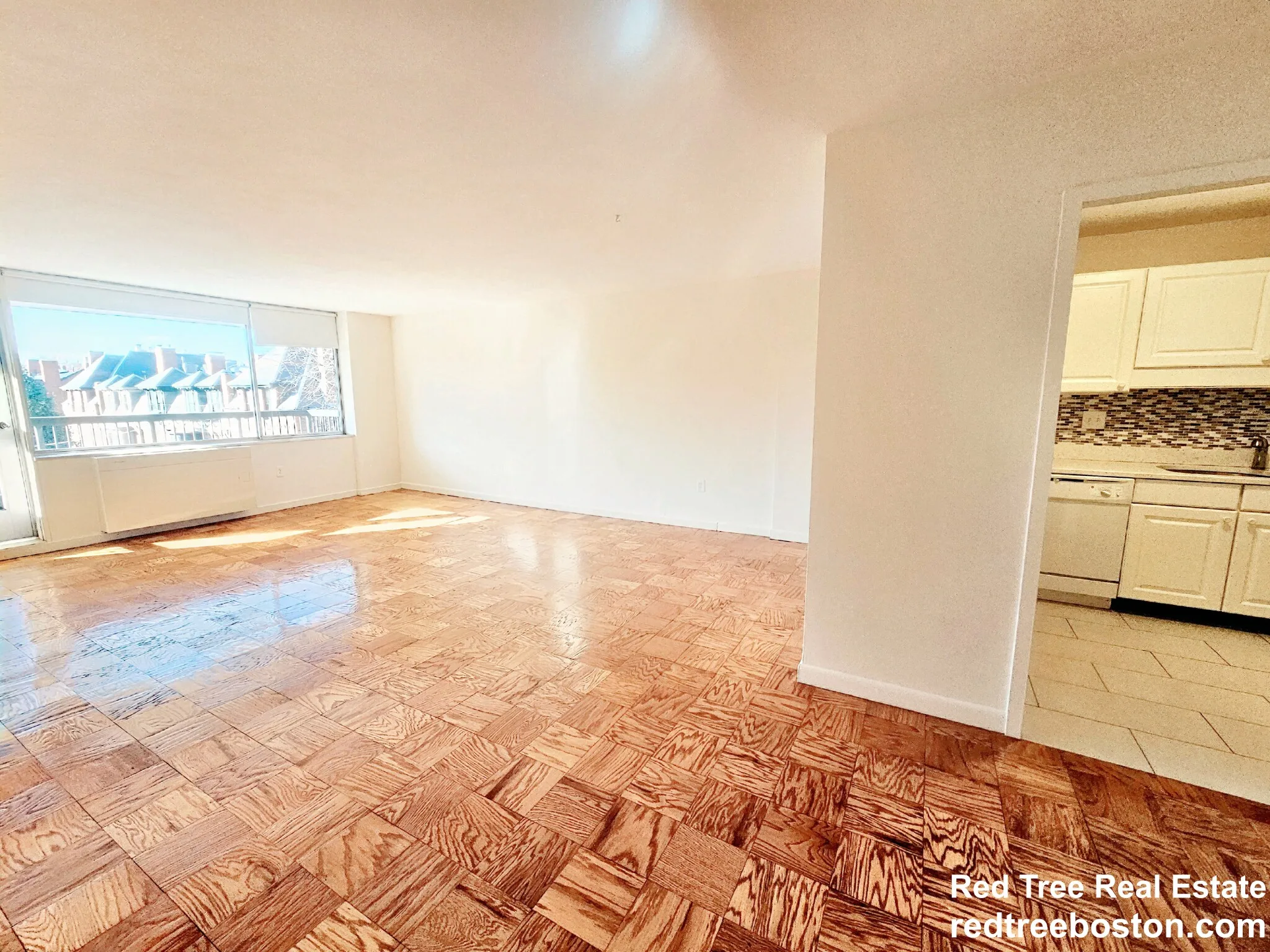 101 Monmouth St, Longwood