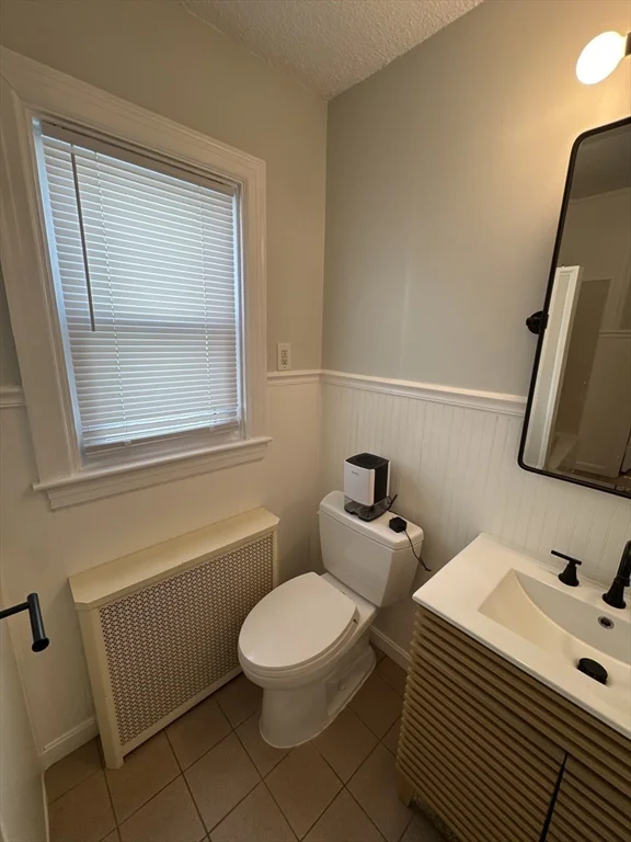 2 James St, Attleboro