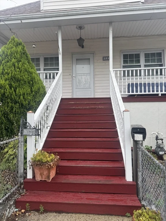 537 Park Ave, Revere