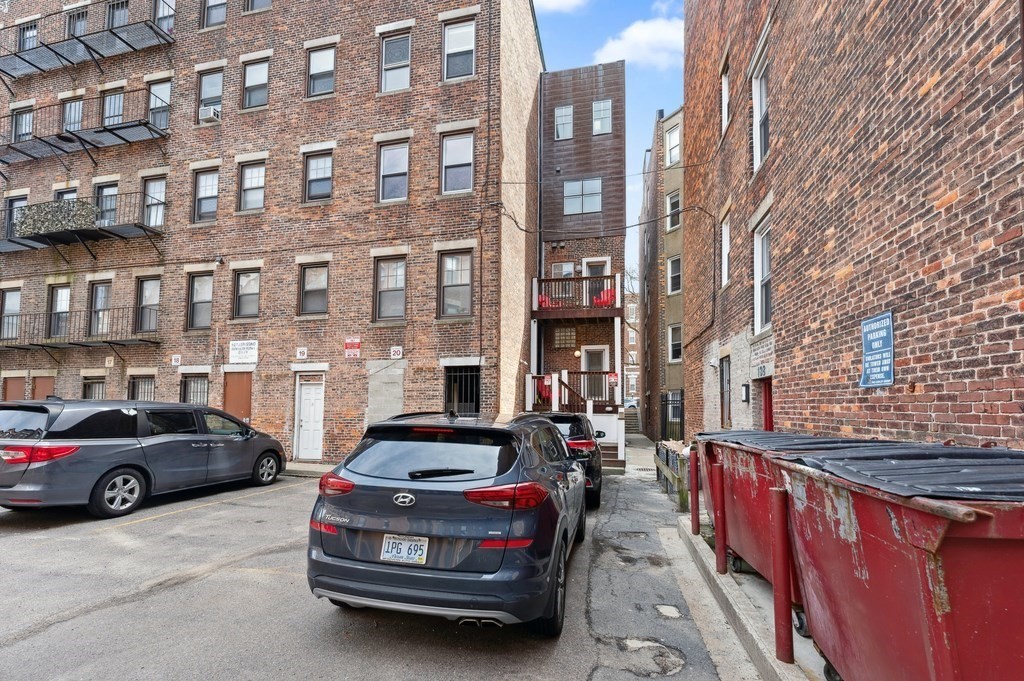 37 Queensberry, Fenway