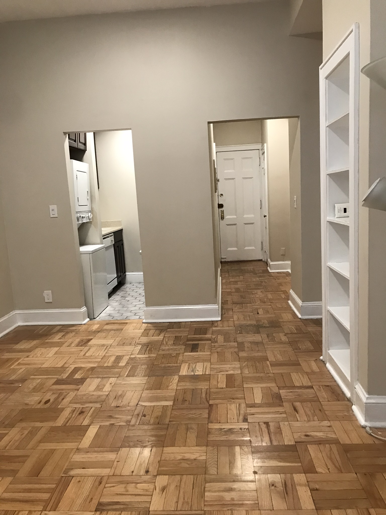1 bed, 1 bath apartment for rent at 75 Chestnut Unit 12, Beacon Hill — photo 4 of 8
