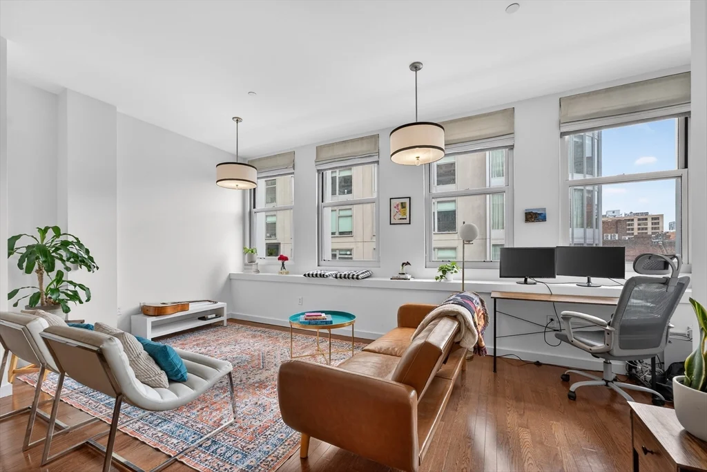 88 Kingston St, Midtown