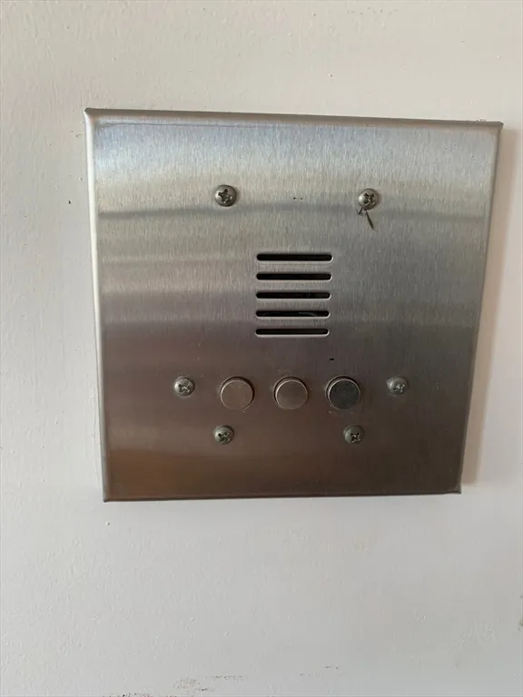 102 Beacon St, Chelsea