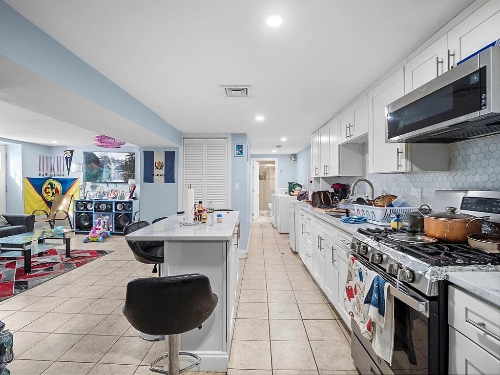 15 Washington Ave, Revere