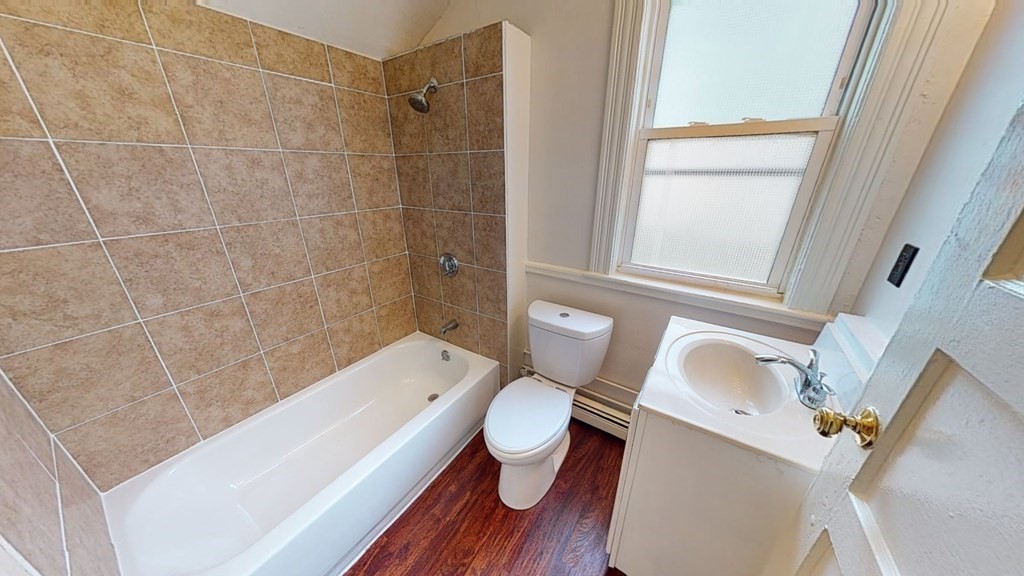 23 Waumbeck St, Roxbury