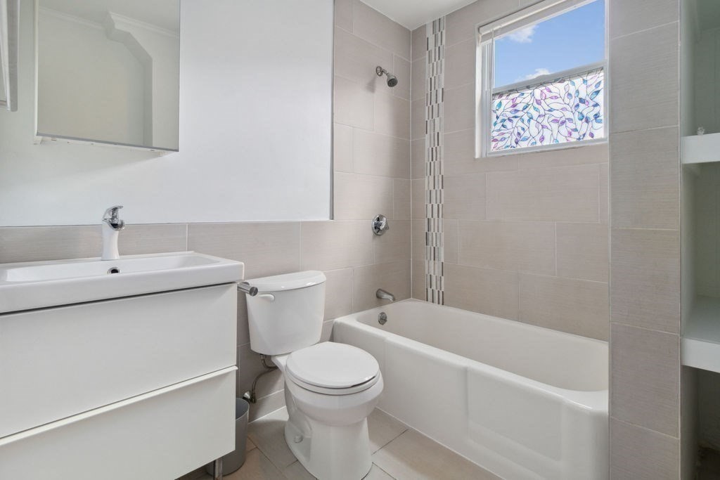 16 Houghton St, Dorchester