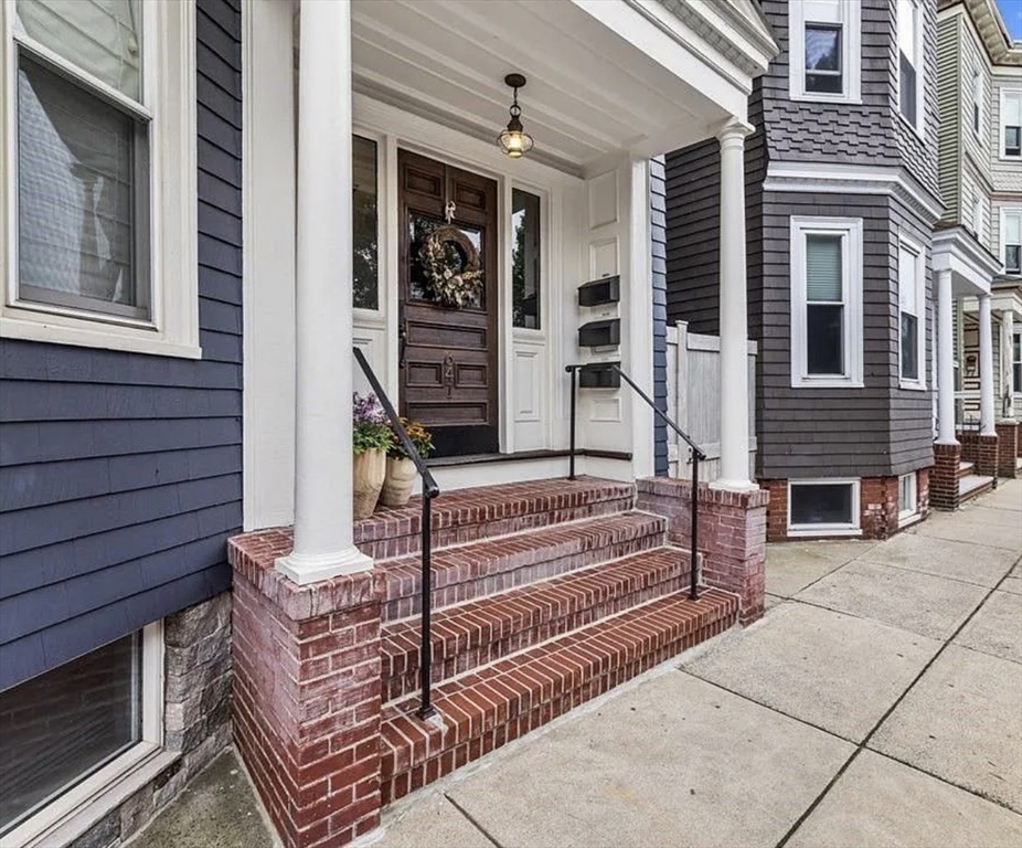 641 E 8th, South Boston