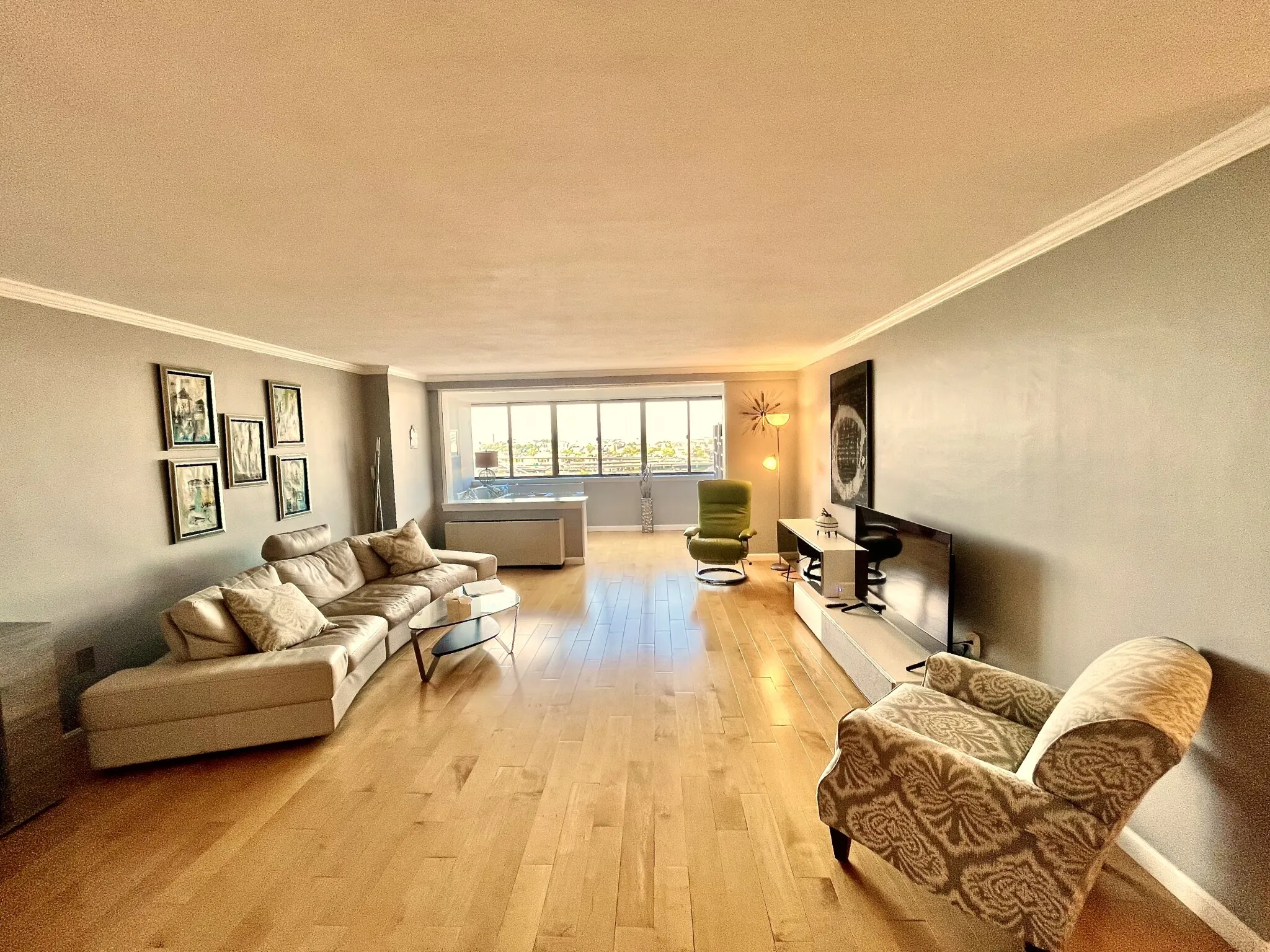 8 Whittier Pl, West End