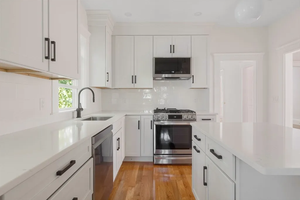 105 Fayerweather St, West Cambridge