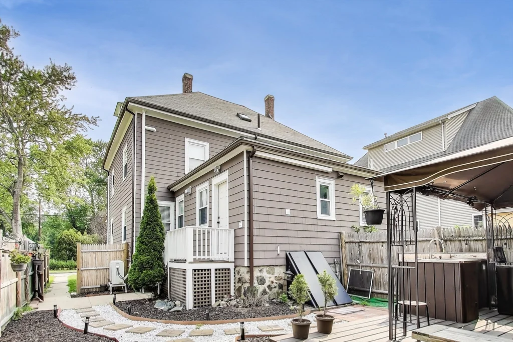 24 Clematis St, Winchester