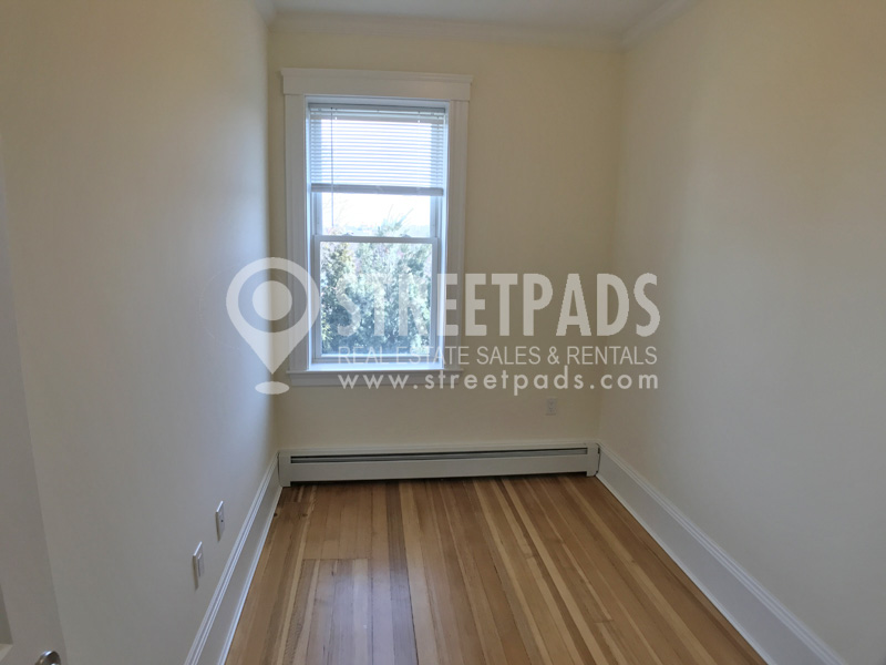 19 Fairbanks St, Griggs Park