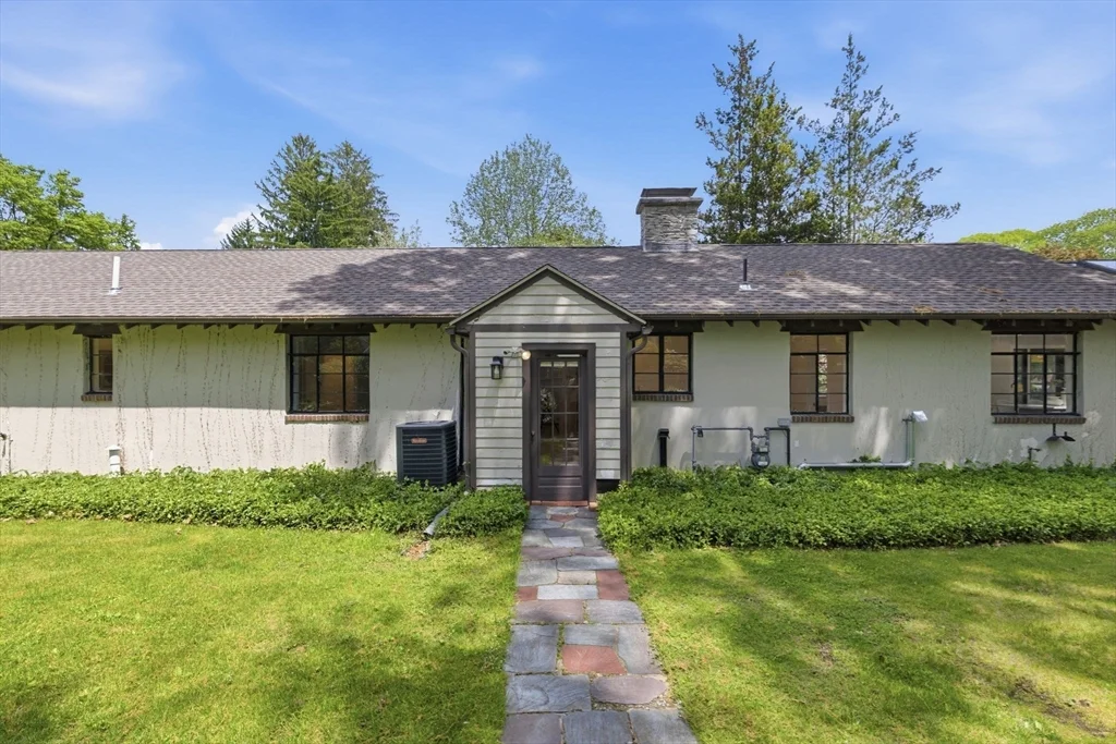 180 Eliot St, Chestnut Hill