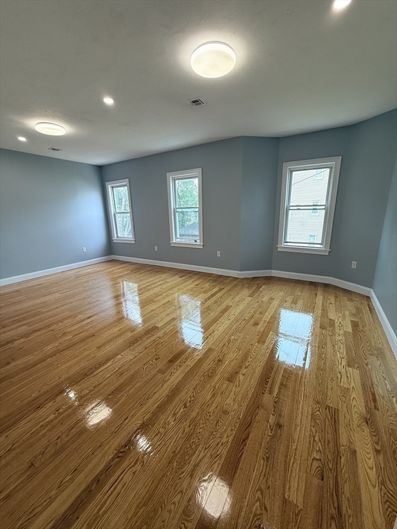 33 Lithgow, Dorchester