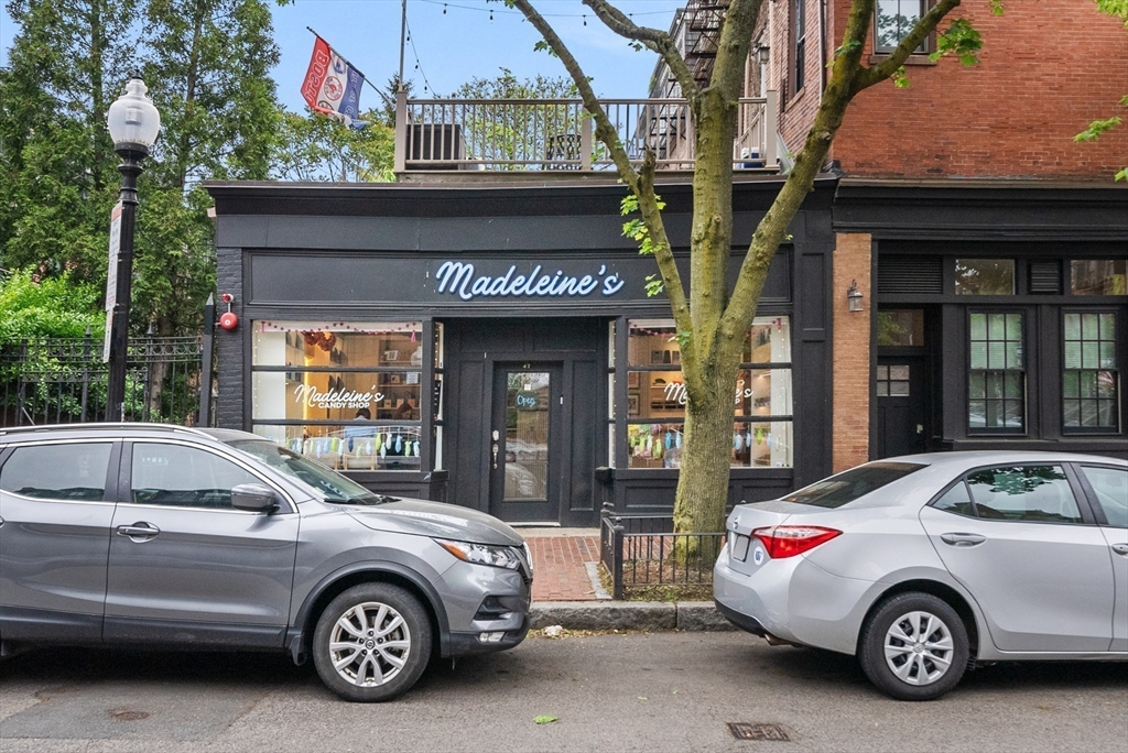 52 Clarendon St, South End