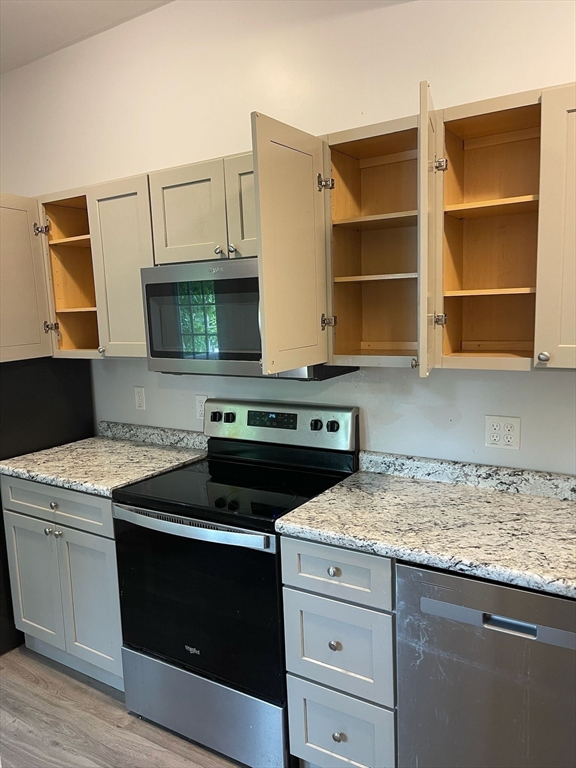 117 Maple St, Gardner