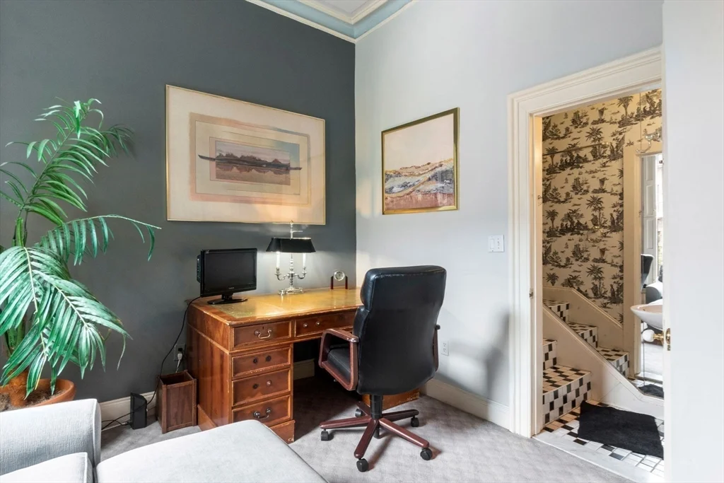 319 Marlborough St, Back Bay