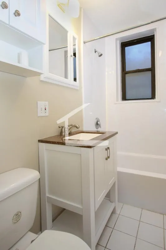 65 Burbank St, Fenway