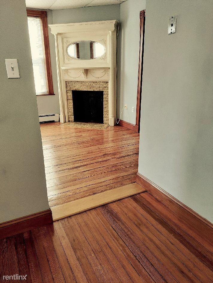 1 bed, 1 bath apartment for rent at 9 Magazine St Unit B2, Central Square — photo 3 of 7