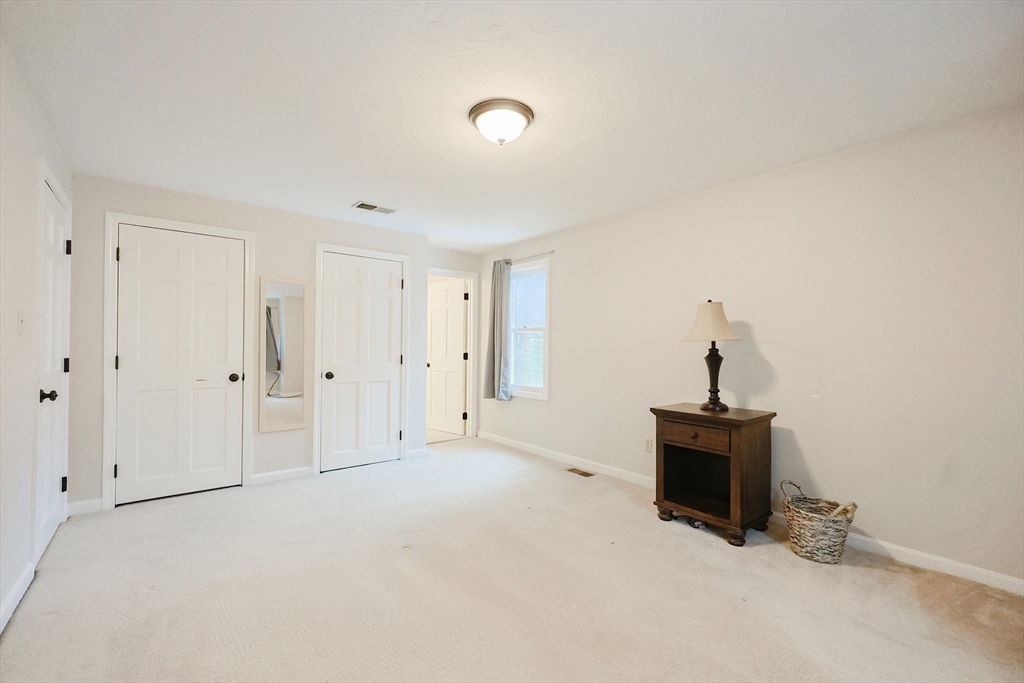 291 Central St, Framingham