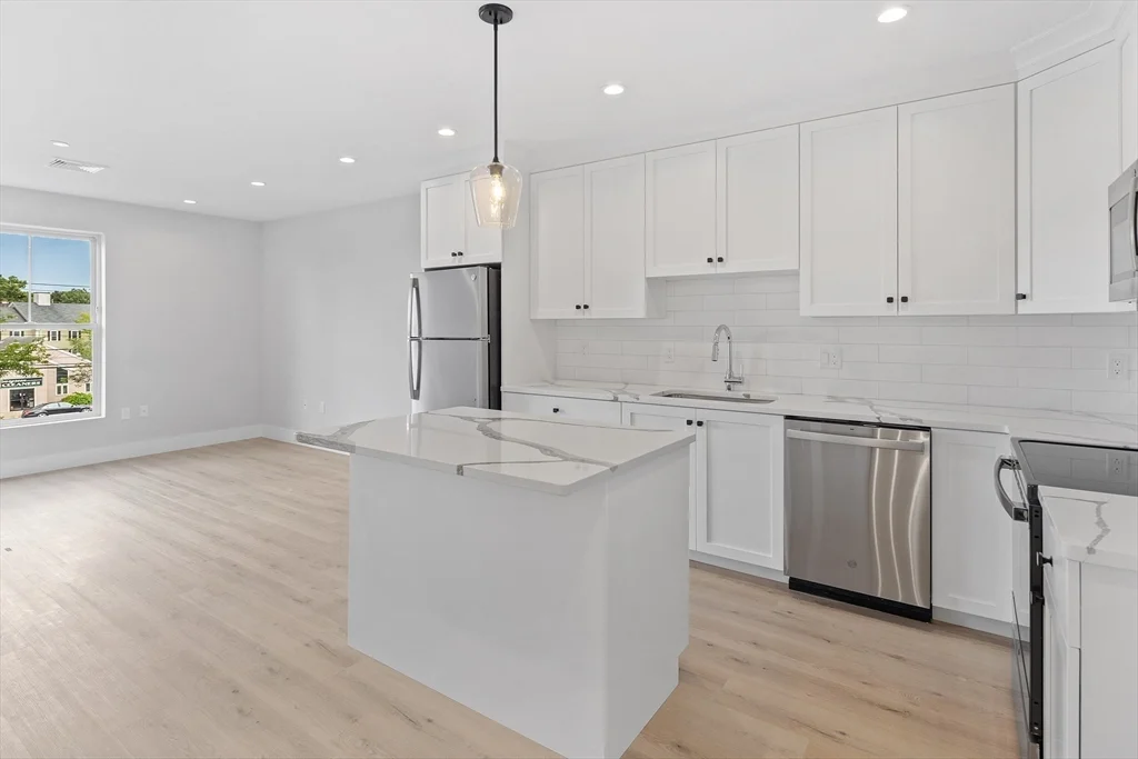 186 Bedford St, Lexington