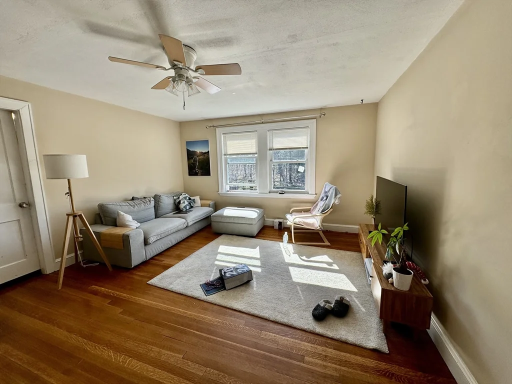 4907 Washington St, West Roxbury