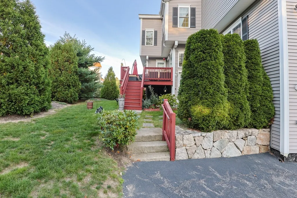 8 Patriots Blvd, Hopkinton