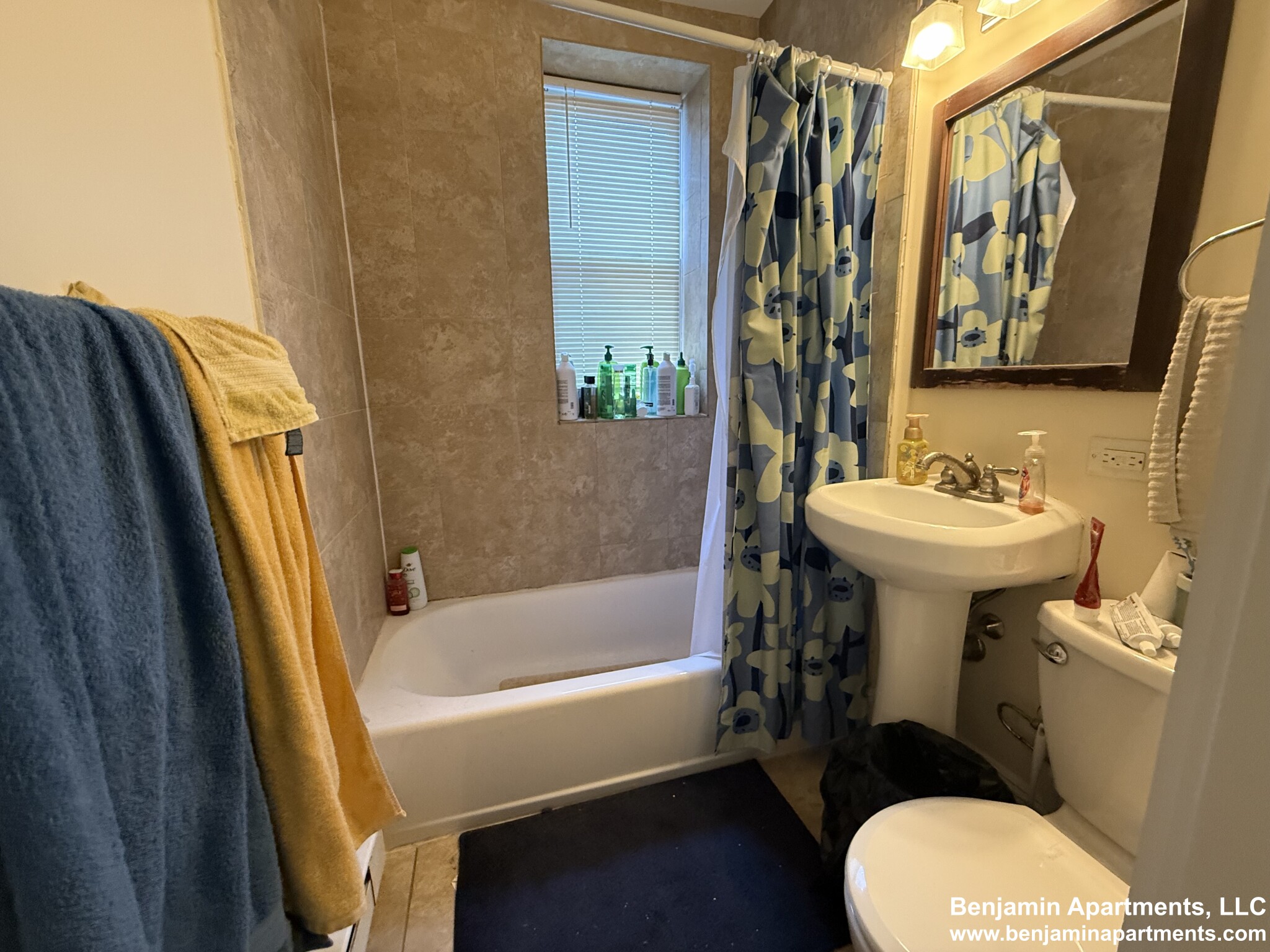 887 Huntington Ave, Mission Hill