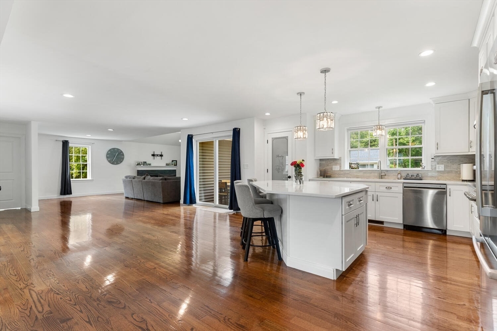 10 Carol Ave, Burlington