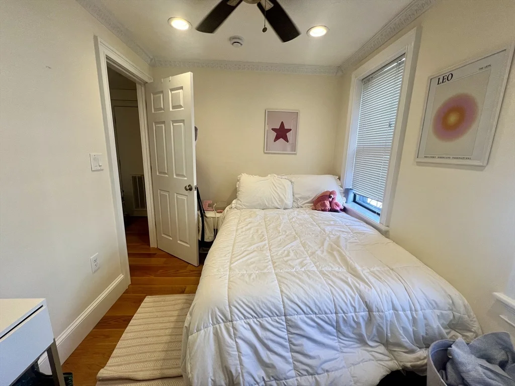 245 E St, South Boston