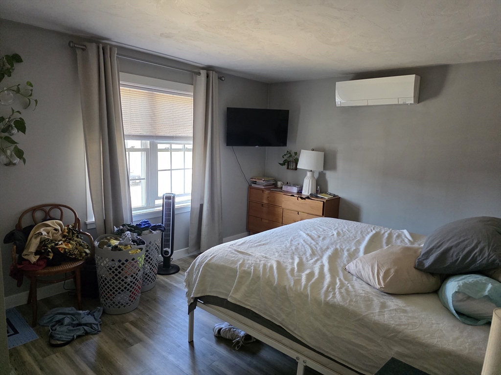 75 Merriam Ave, Leominster