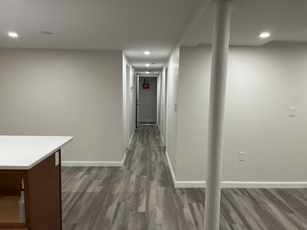 7 Lexington Ave, Hyde Park