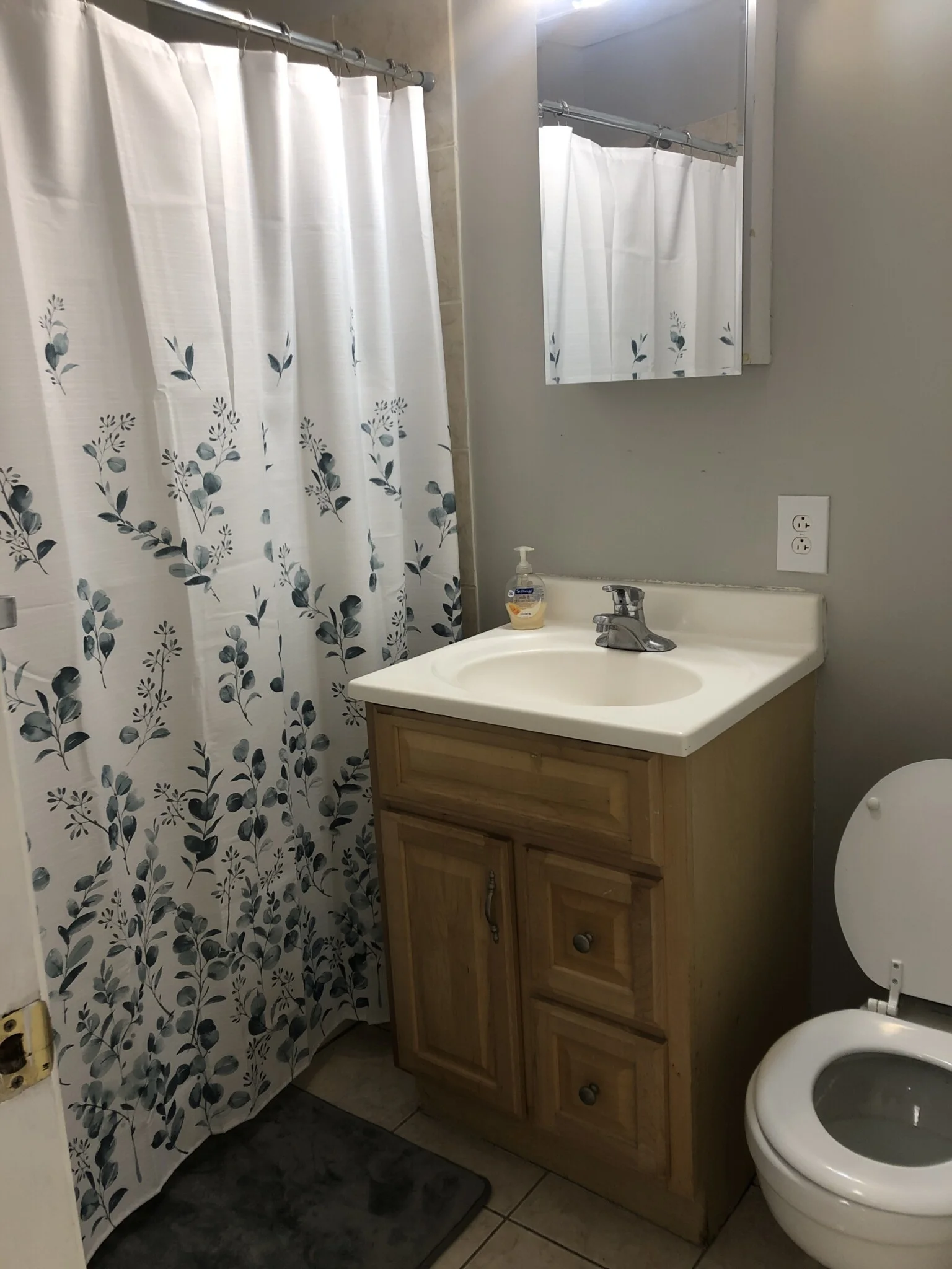 879 Beacon St, Fenway