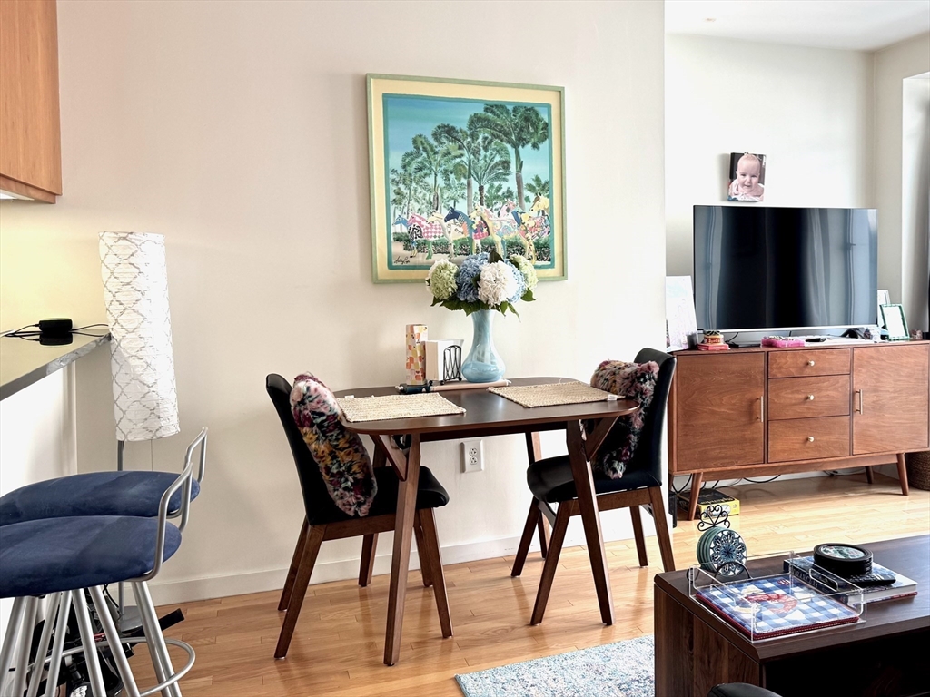 80 Broad St, Downtown