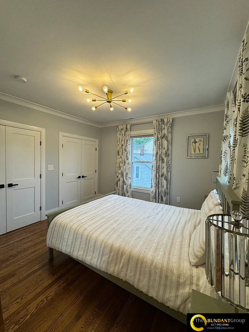 66 Calvary St, South Side