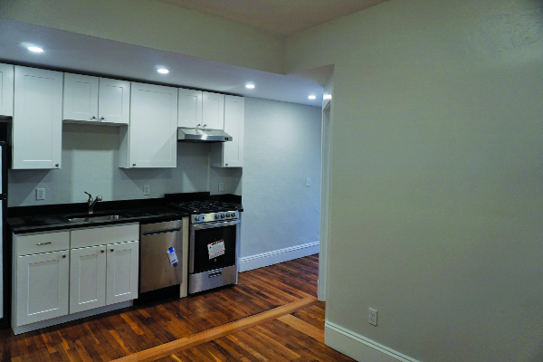 2 bed, 1 bath apartment for rent at 14 Lakeville Rd Unit 5, Jamaica Plain — photo 4 of 11