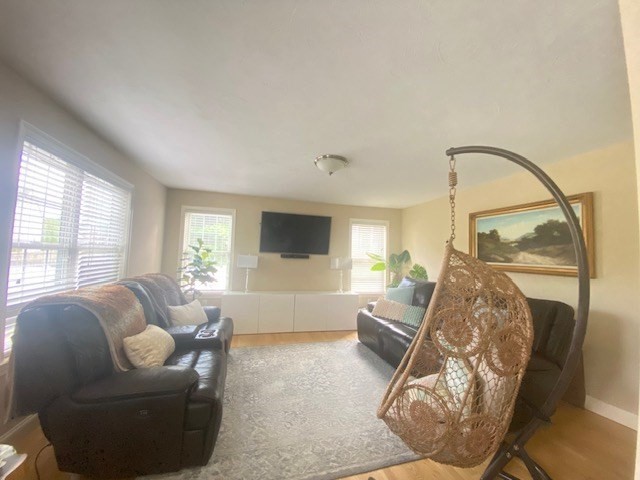 90 Cook Ln, Marlborough