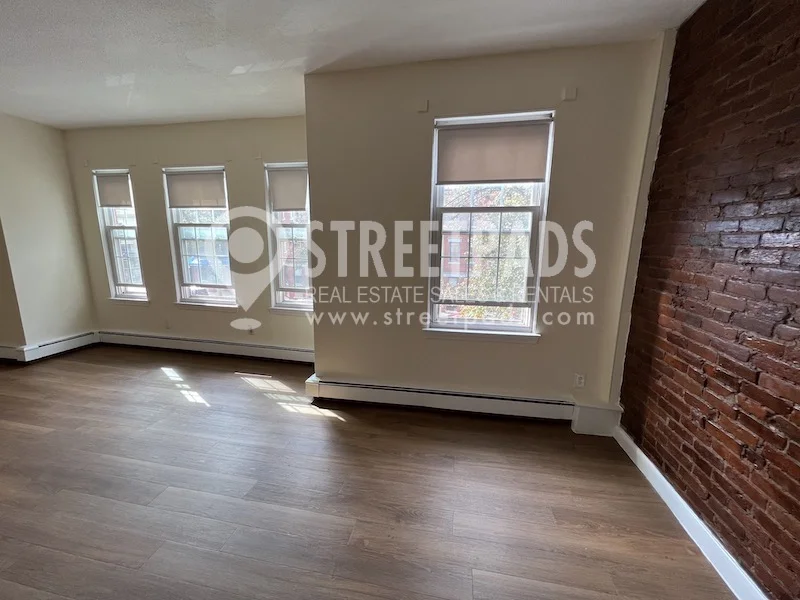 58 South Huntington Ave, Mission Hill