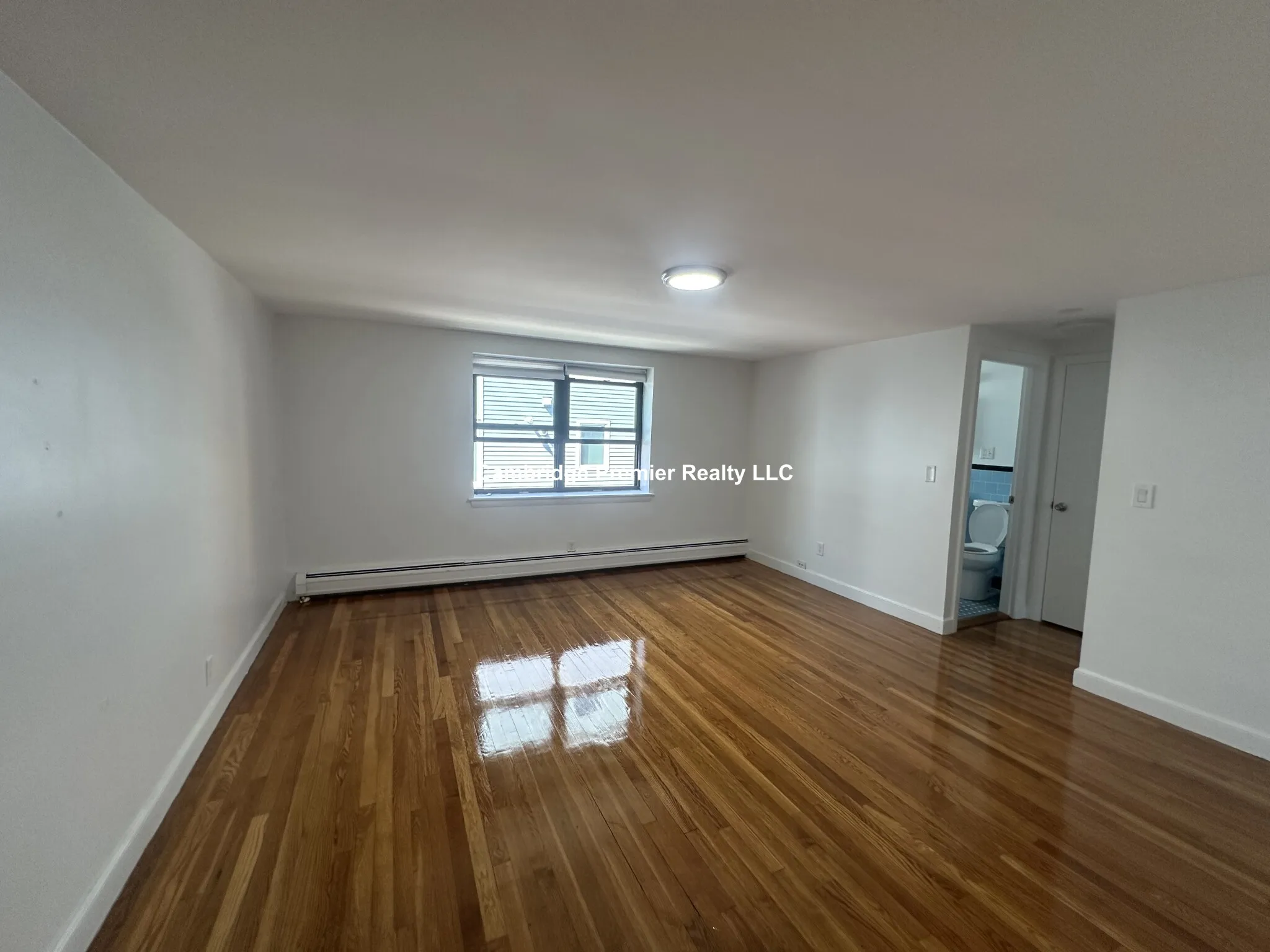 48 Harvard Ave, Harvard Avenue