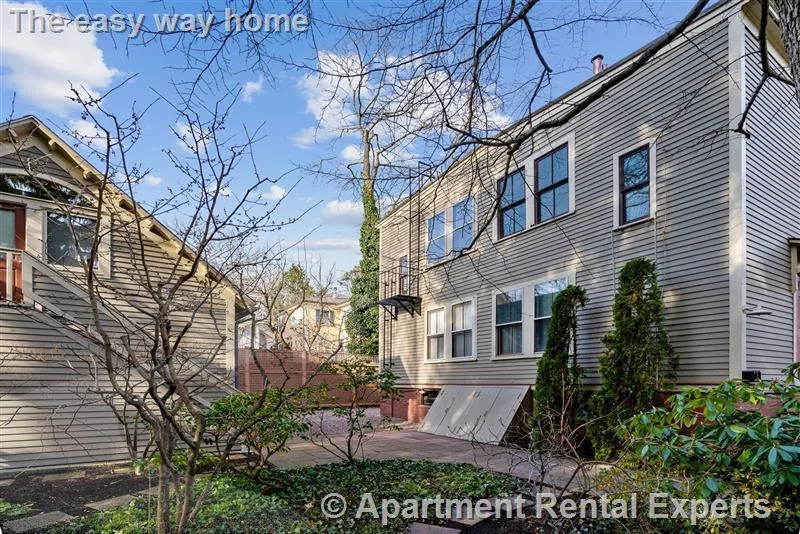 30 Healey St, Harvard Square