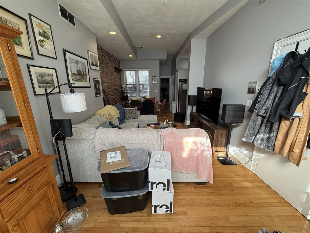 146 W Fourth St, South Boston