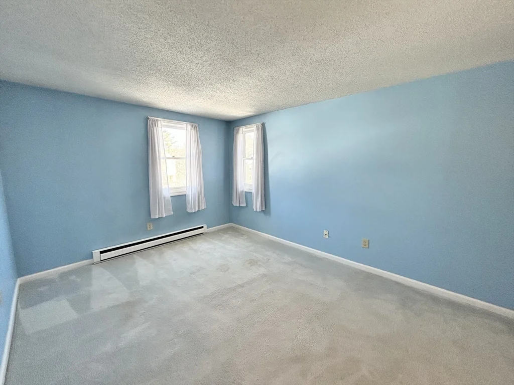 186 Heritage Dr, Northbridge