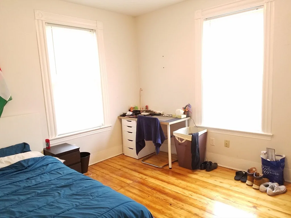 100 Flint, East Somerville