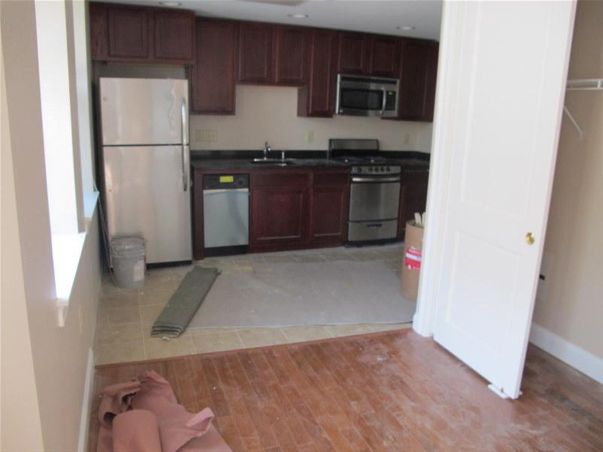 Studio bed, 1 bath apartment for rent at 923 Massachusetts Ave Unit 2, Central Square — photo 2 of 7