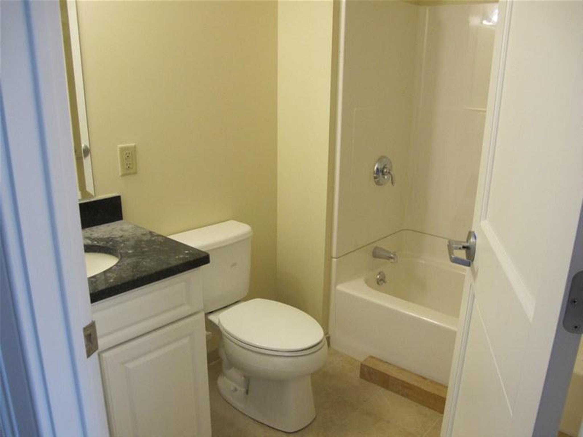 Studio bed, 1 bath apartment for rent at 923 Massachusetts Ave Unit 2, Central Square — photo 4 of 7
