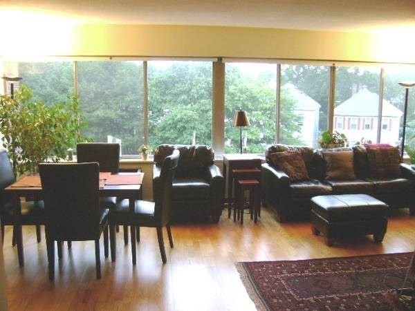 22 Chestnut Pl, Brookline