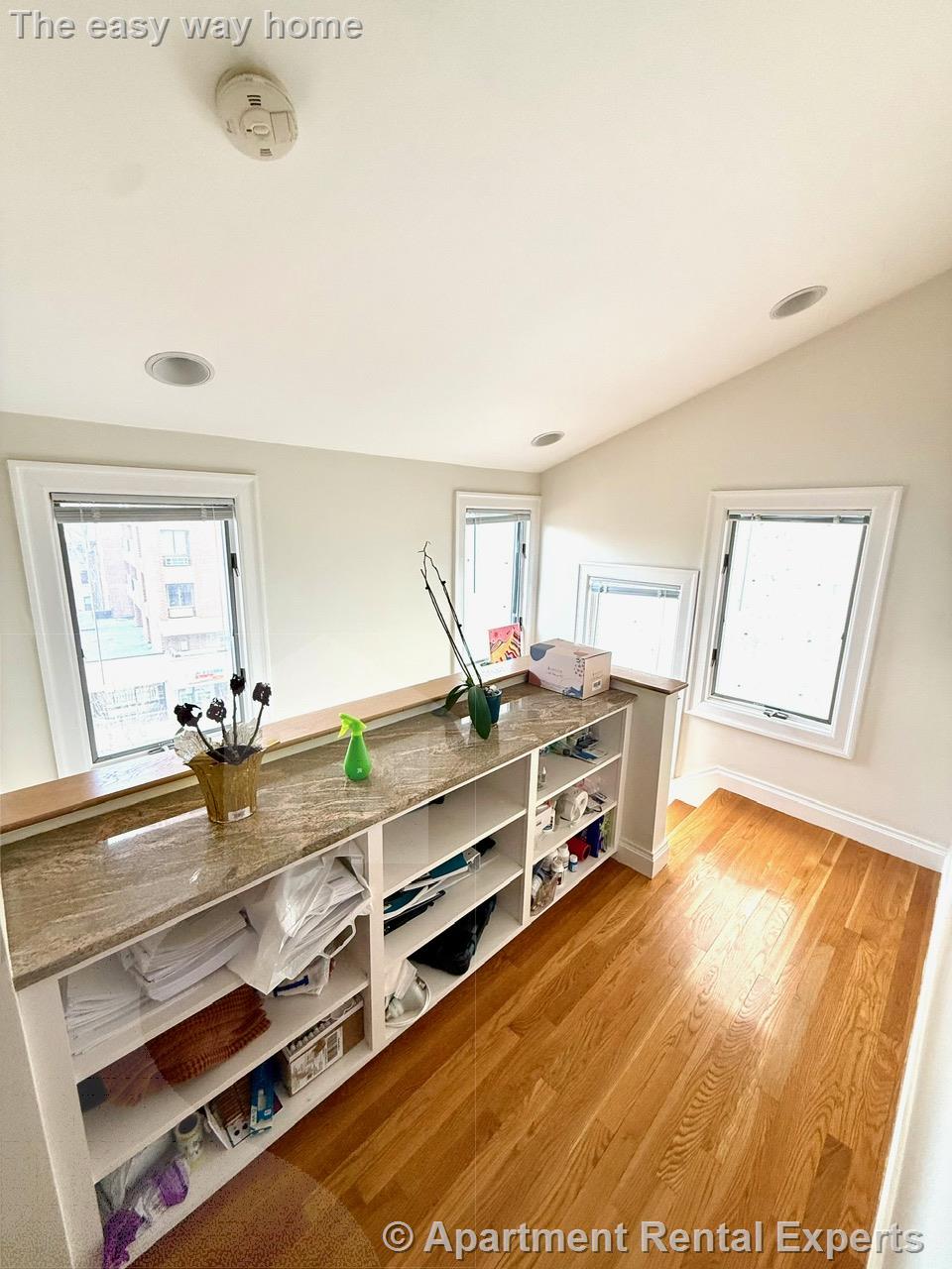 1110 Massachusetts Ave, Harvard Square