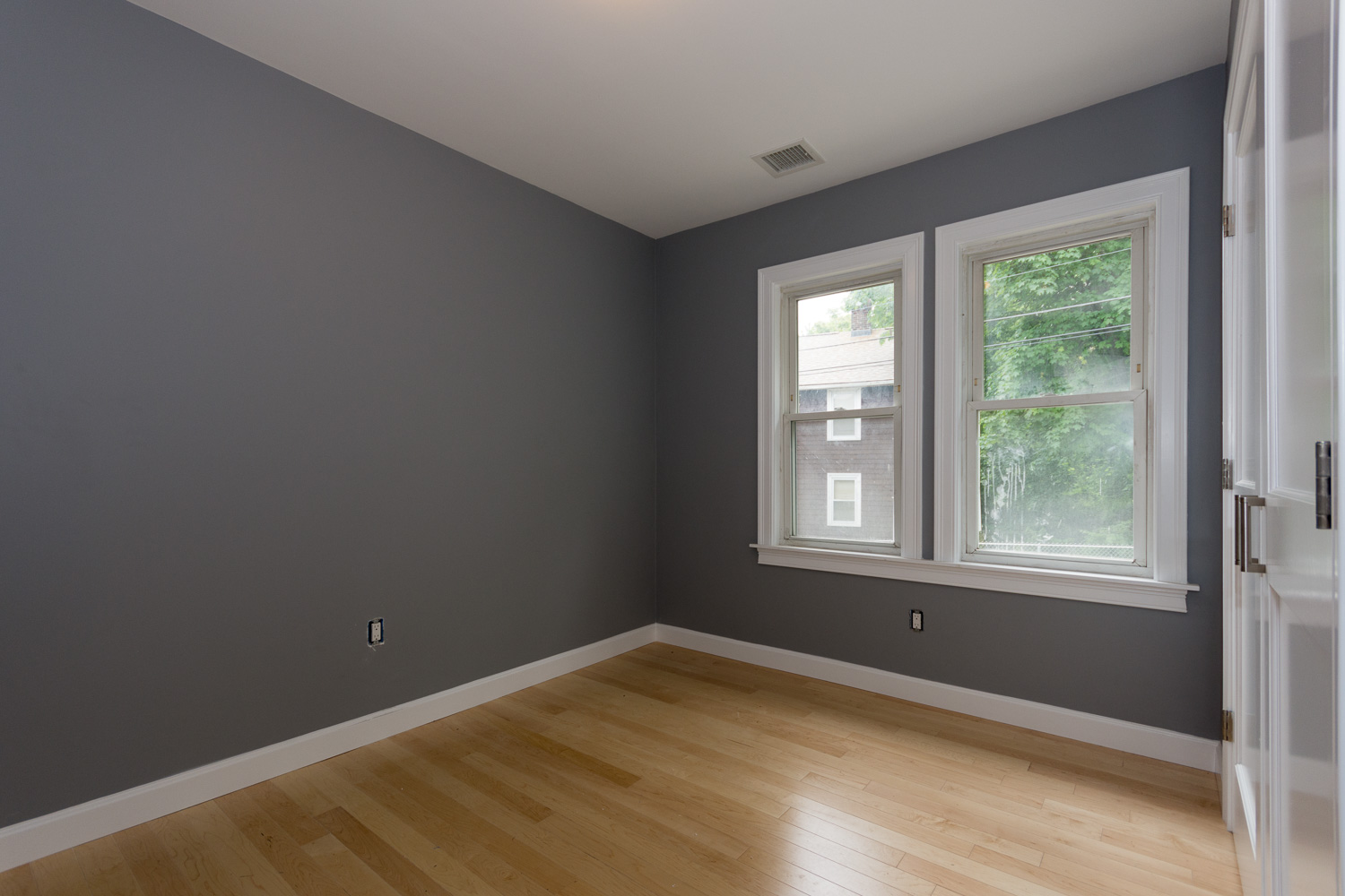 31-33 Thornton St, Roxbury