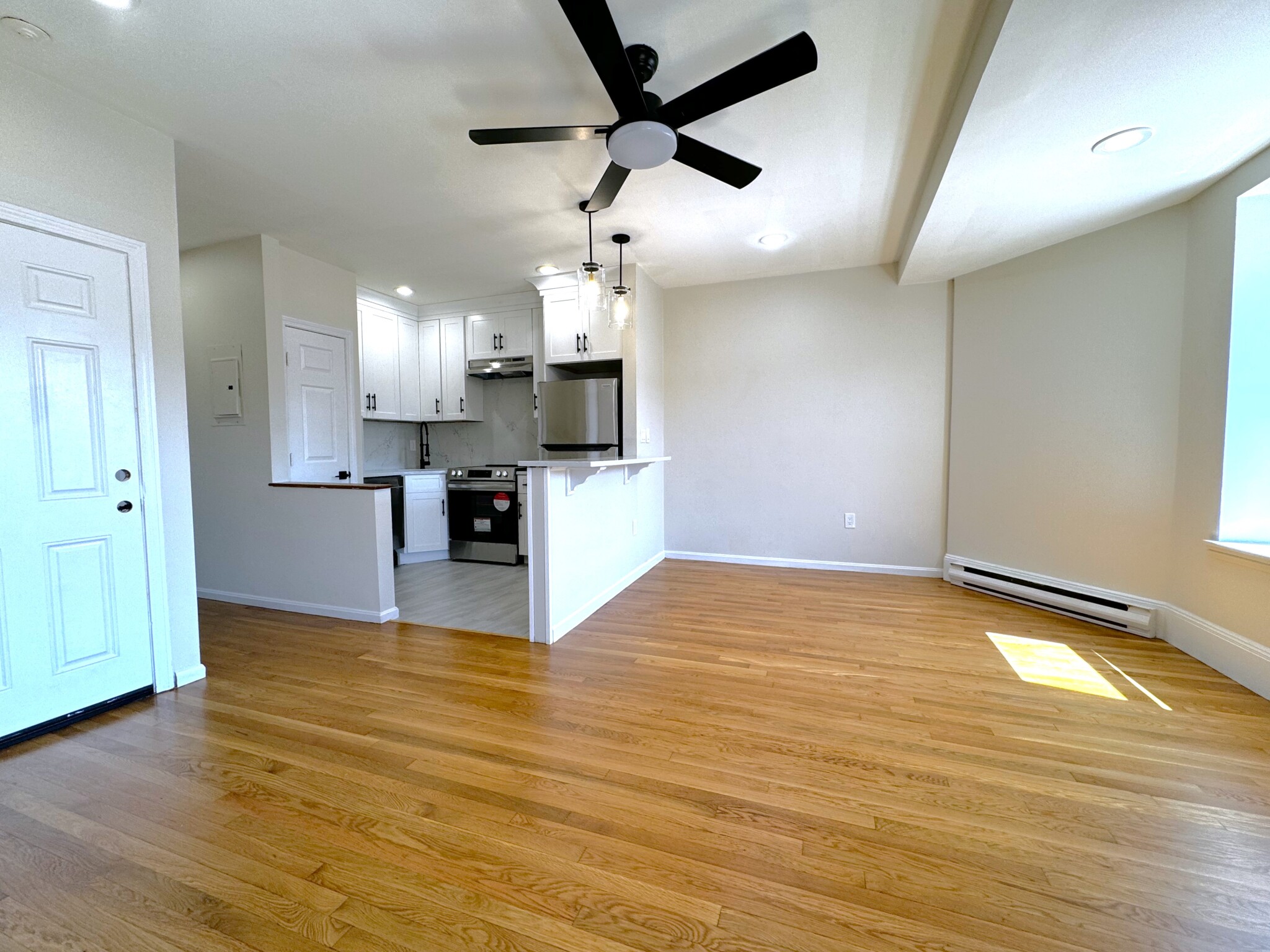 6 Moreland St, Roxbury