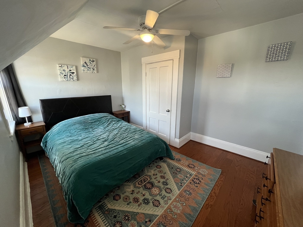 272 Front St, Manchester